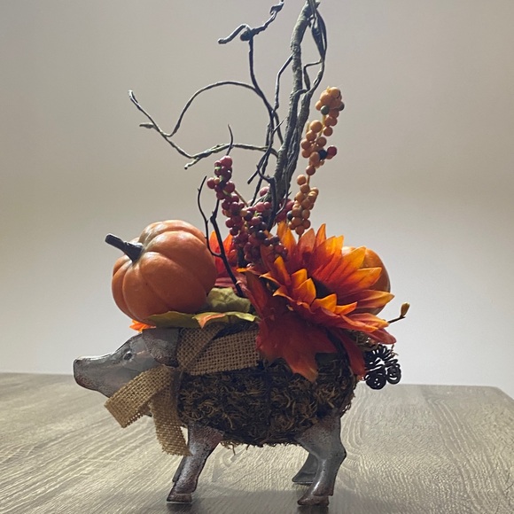 Rustic Fall Pig Figurine with Orange Accents - Picture 1 of 2
